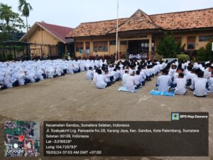 Yasinan Bersama di Lapangan SMP Negeri 5 Palembang